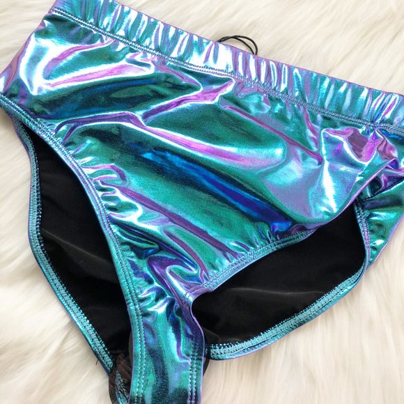 Euphoric Element Metallic Shorts - Picture 2 of 10